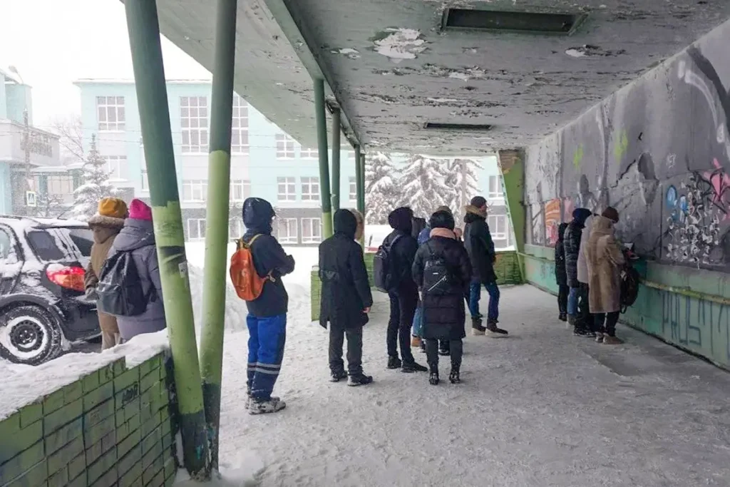 Сбор подписей за&nbsp;Бориса Надеждина на&nbsp;улице в&nbsp;Ижевске. Фото: сообщество в&nbsp;VK&nbsp;«Сбор подписей Надеждин Ижевск Удмуртия».