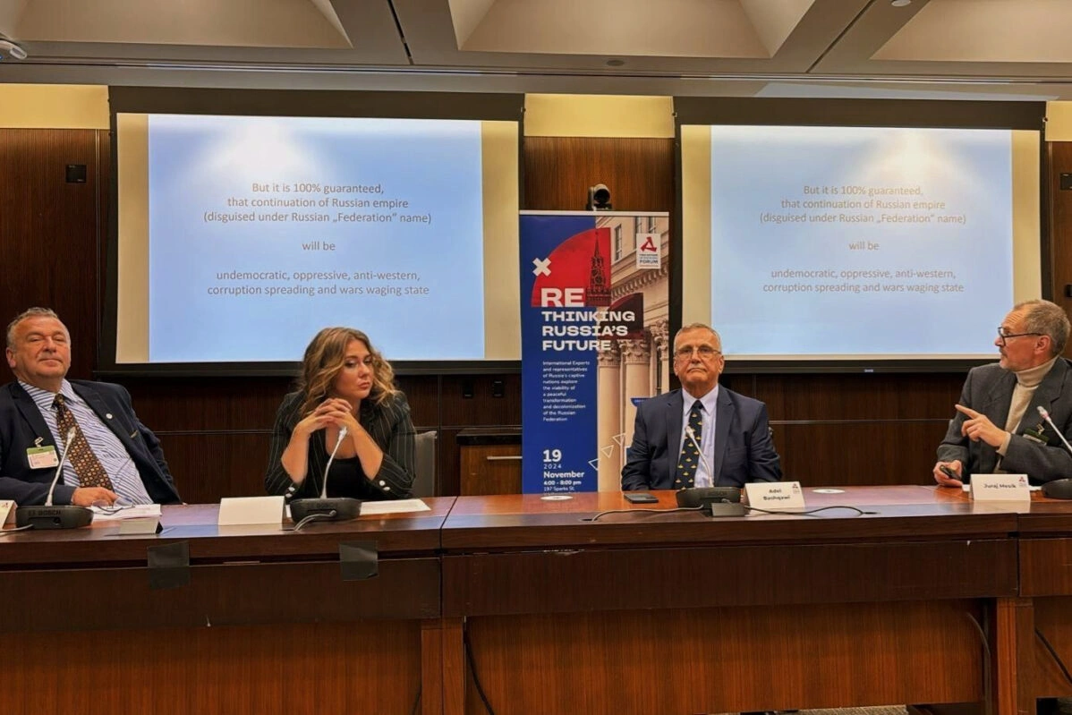 Номма Зарубина во&nbsp;время пресс-конференции, Facebook Номмы Зарубиной