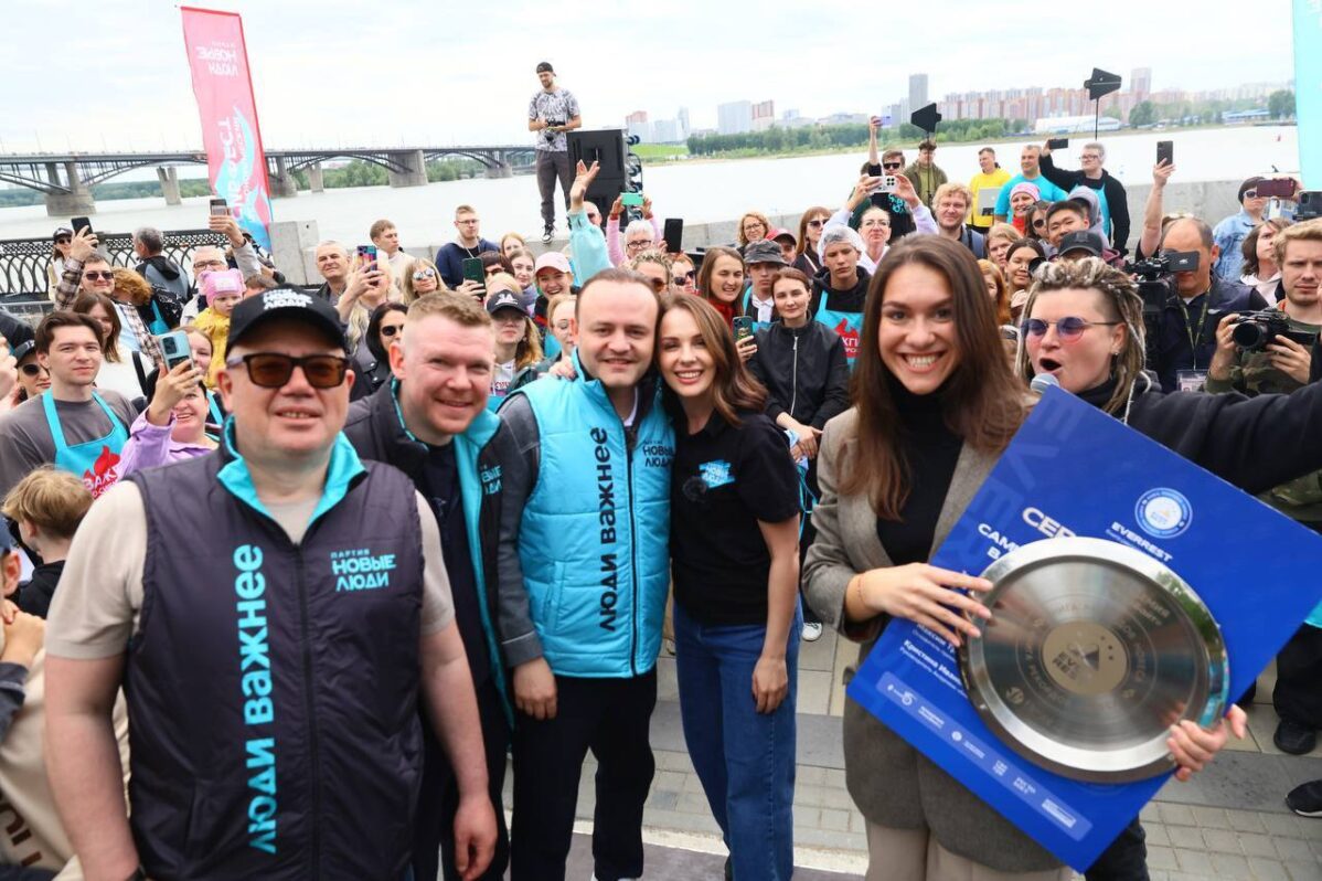 Вице-спикер от&nbsp;партии «Новые люди» Владислав Даванков на&nbsp;организованным партией гастрофестивале «Сибирь жгет» в&nbsp;Новосибирске