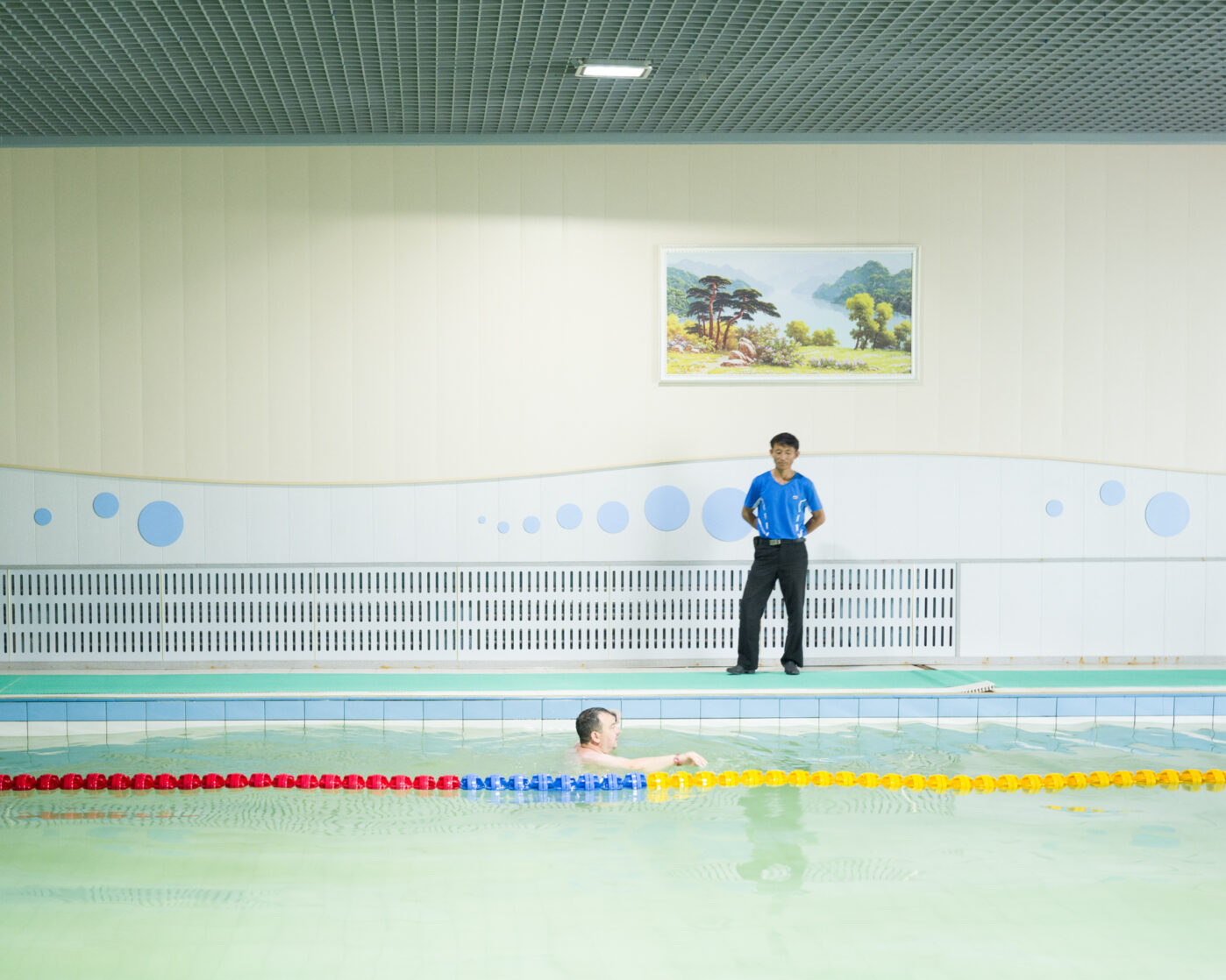 В&nbsp;Раджине туристов привозят в&nbsp;бассейн с&nbsp;морской водой, в&nbsp;которой невозможно купаться&nbsp;— очень холодно