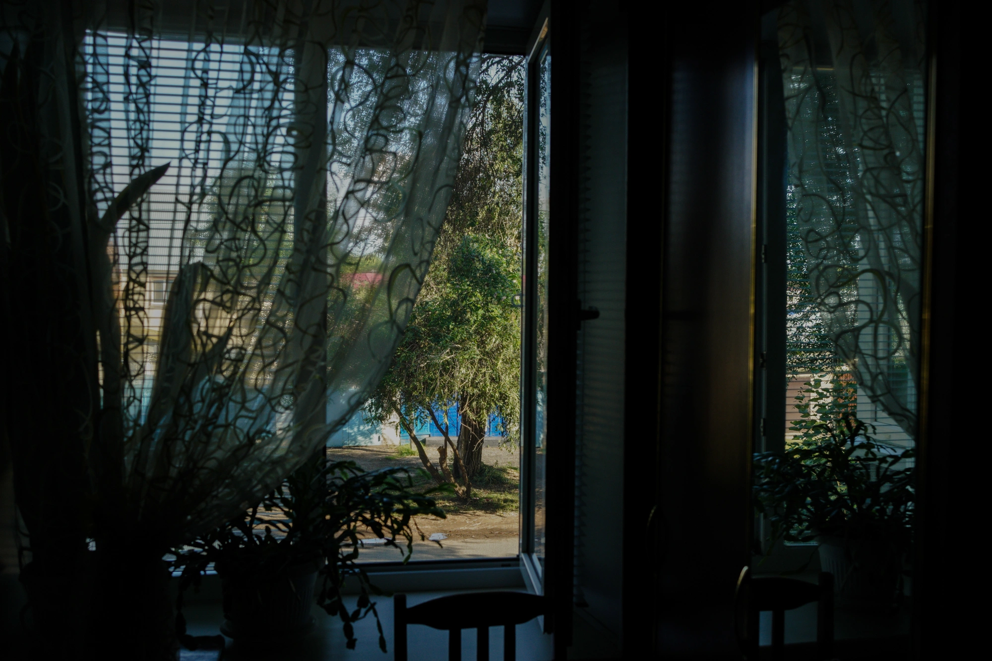 В&nbsp;Оренбурге 70-летняя женщина ухаживает за&nbsp;двумя детьми с&nbsp;инвалидностью и&nbsp;уже пять лет фактически заперта дома. Помощи от&nbsp;социальных служб особо нет