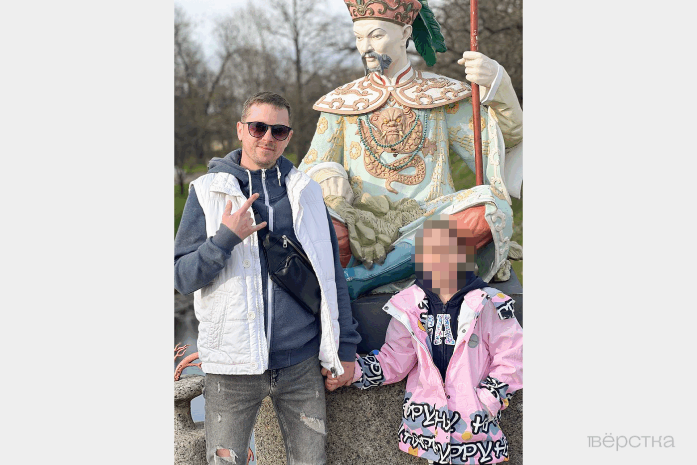 История девятилетней девочки, оказавшейся в&nbsp;социальном центре после пропажи отца на&nbsp;«СВО»&nbsp;— мачеха била, а&nbsp;бабушка не&nbsp;могла забрать