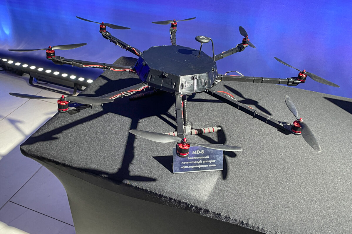 Гексакоптеры это тяжелые БПЛА с&nbsp;шестью пропеллерами. Наиболее известна «Баба-Яга» (она же «Вампир»). Изначально это агродроны для опрыскивания сельхозугодий