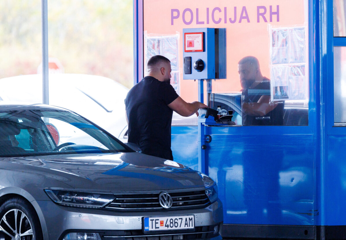 Страны Шенгенской зоны отказываются от&nbsp;штампов и&nbsp;переходят на&nbsp;биометрию. Как работает новая система EES