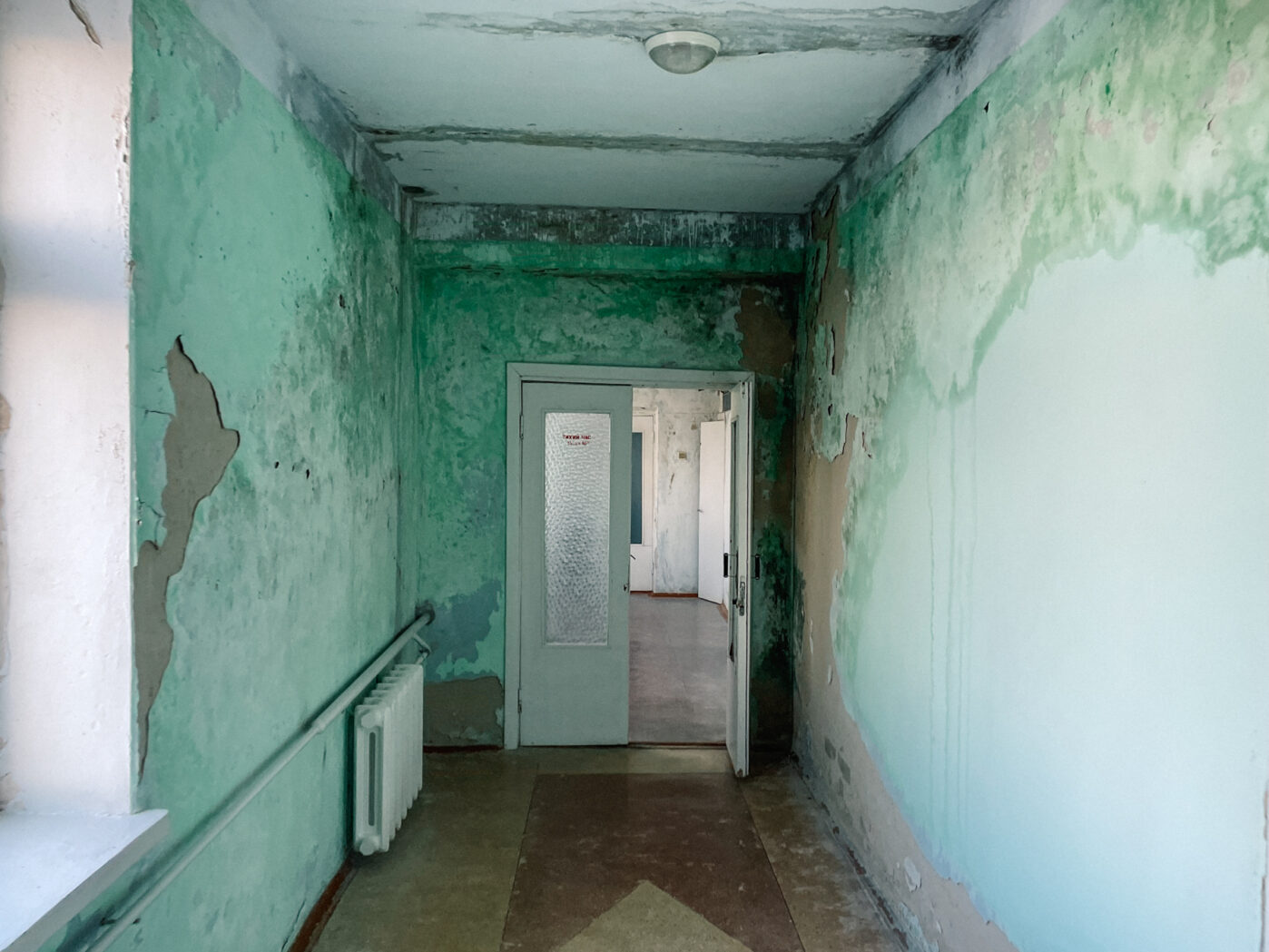 Районная больница в&nbsp;Каланчаке&nbsp;— одно из&nbsp;немногих учреждений, которое работает в&nbsp;оккупации. Школы и&nbsp;предприятия&nbsp;— закрываются