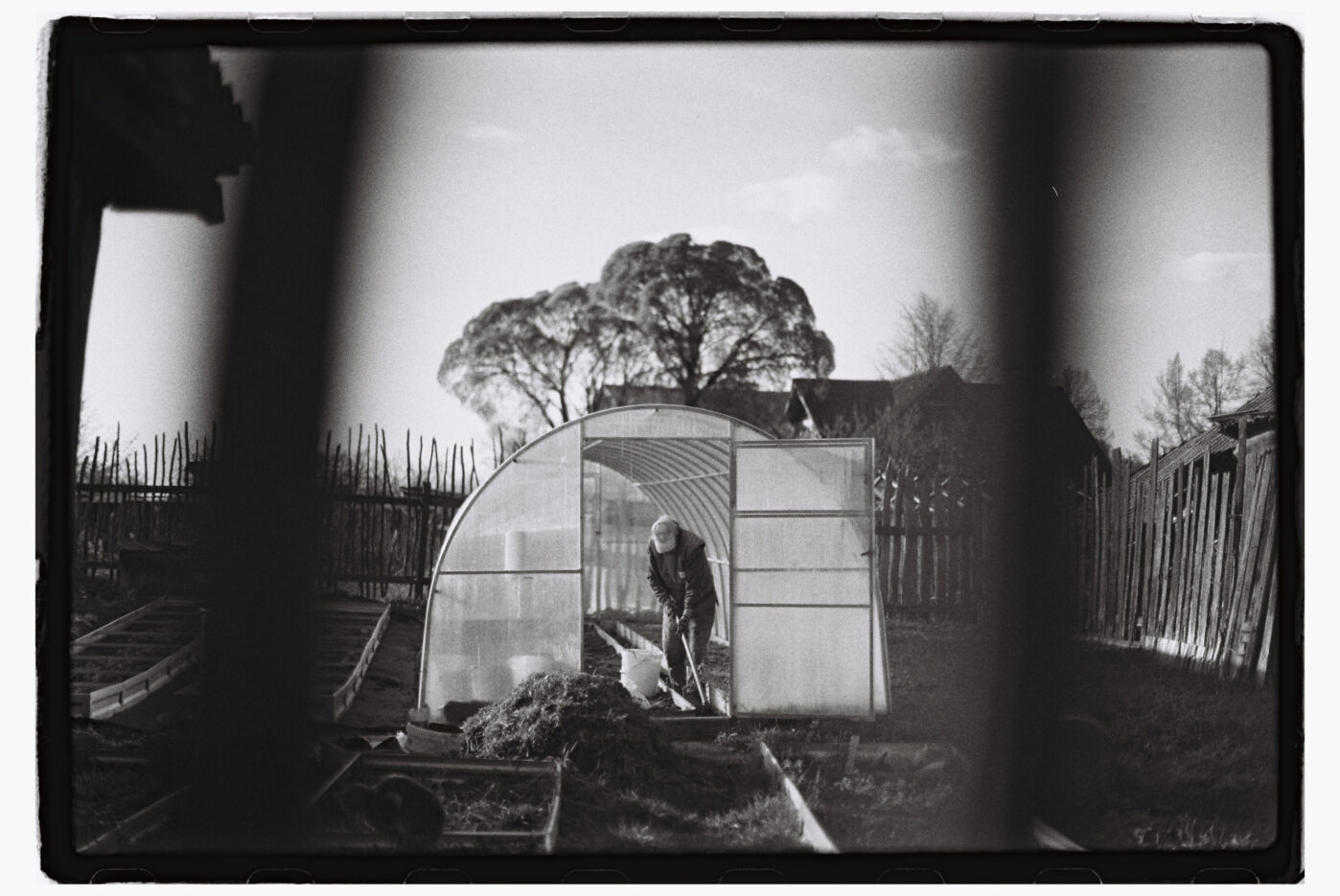 Фотограф Владимир Аверин в&nbsp;фотопроекте о&nbsp;болезни Альцгеймера у&nbsp;близкого человека рассказывает, с&nbsp;какими трудностями сталкивается человек, ухаживающий за&nbsp;больным