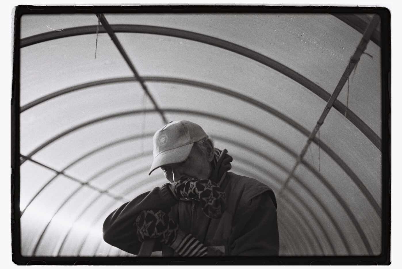 Фотограф Владимир Аверин в&nbsp;фотопроекте о&nbsp;болезни Альцгеймера у&nbsp;близкого человека рассказывает, с&nbsp;какими трудностями сталкивается человек, ухаживающий за&nbsp;больным